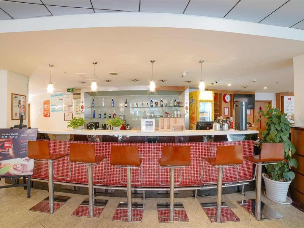 Ibis Chengdu Yongfeng Hotel Экстерьер фото
