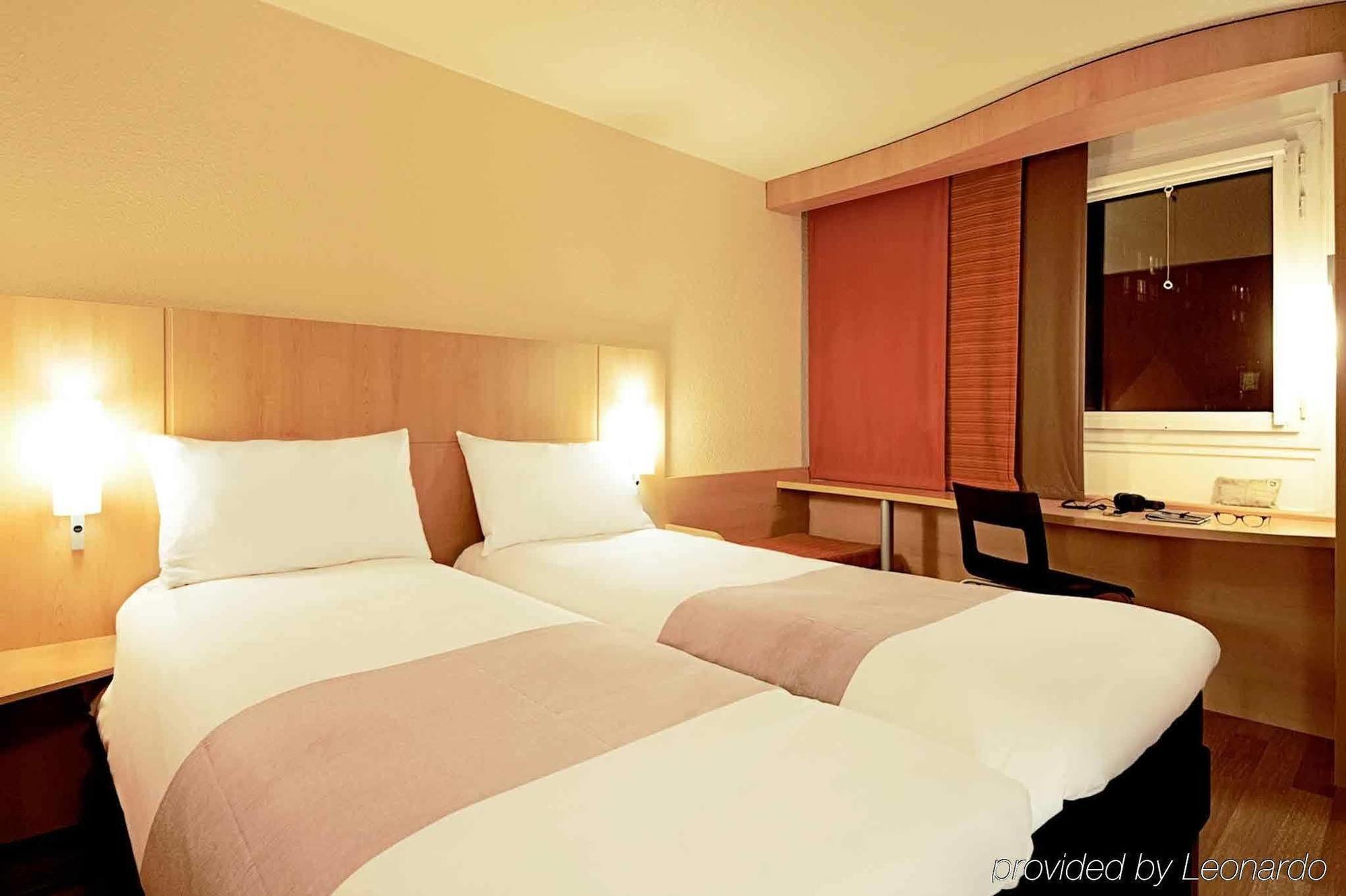 Ibis Chengdu Yongfeng Hotel Экстерьер фото